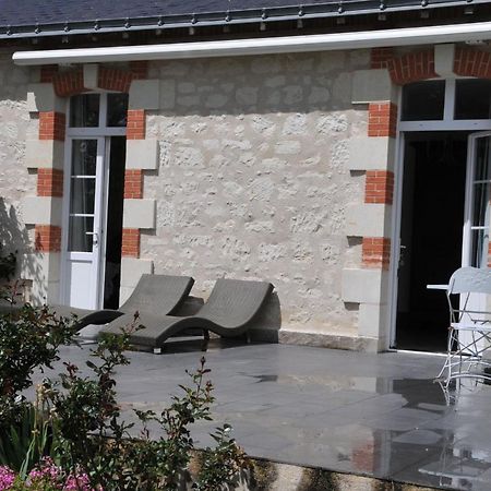 Petite Maison Des Roses - Gite 2 Personnes Brain-sur-Allonnes Exteriör bild